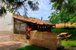 Casas rurales con encanto. Mertxenea, merendero interior y exterior